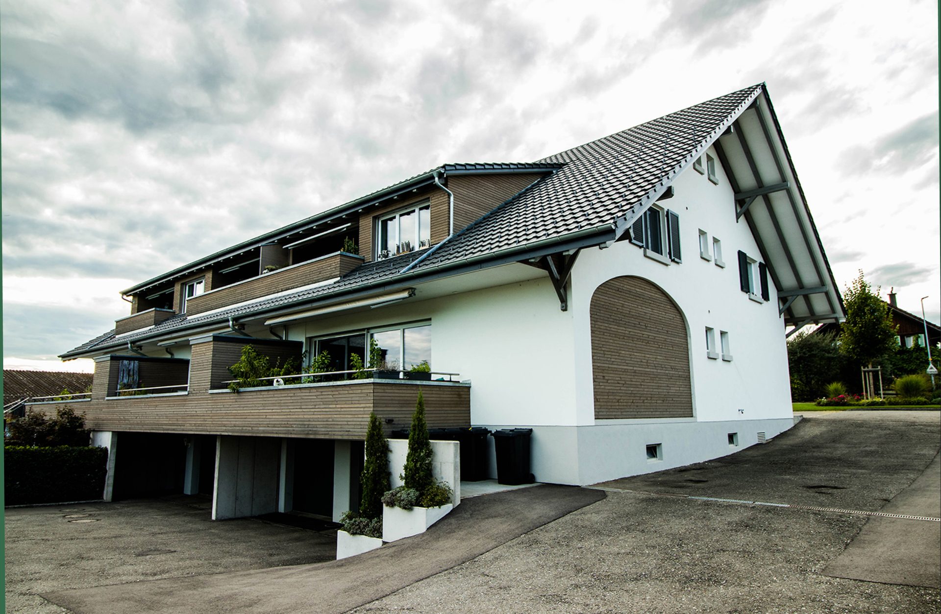Einfamilienhaus mit frisch gestrichener Fassade – Malergeschäft Stöckli